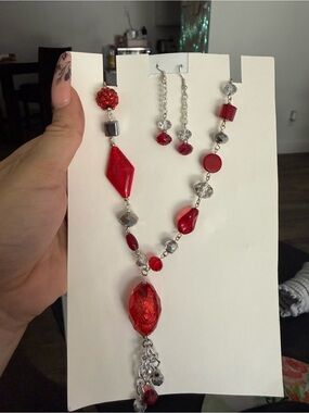Red Beaded Necklace and Earrings Set - Classic Women's Jewelry